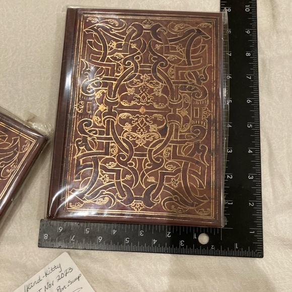 Peter Pauper Press Classique Hardbound Journal - Picture 4 of 5